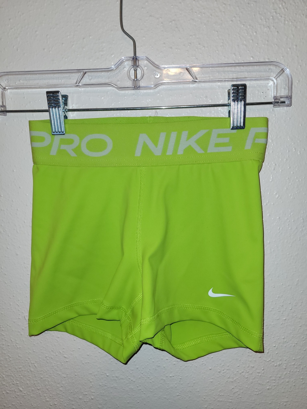 Nike Pro Woman Neon Green Compression Shorts XS